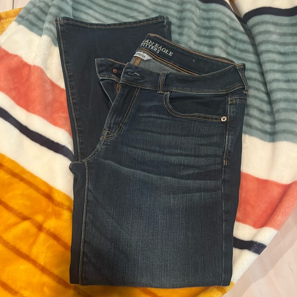 4 pair of American Eagle 12 Short Jeans
3 Kick Boot
1 Original Boot